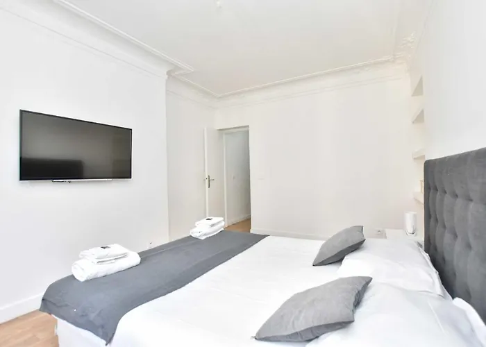 Cozy 1br 4p - Palais Royal Apartment