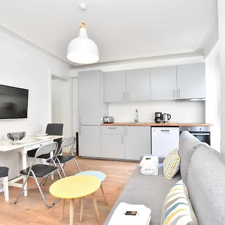 Апартаменты Cozy 1br 4p - Palais Royal *